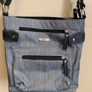 Roots purse